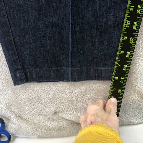 Lee Womens Jeans Size 16W Blue Dark Denim Relaxed Straight Leg Classic Mid Rise - Picture 5 of 15